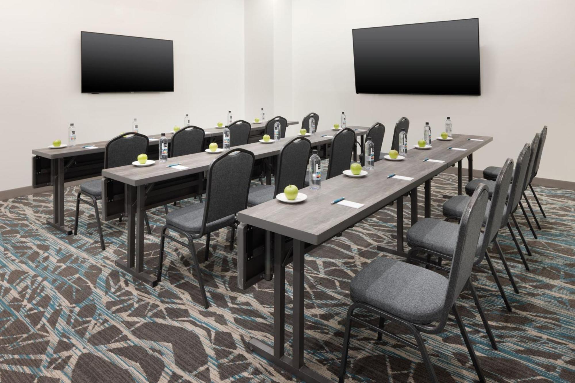 Hotel Element Buckhead 3*